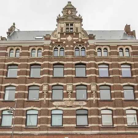 Riverview In Historical Heart Of Antwerp